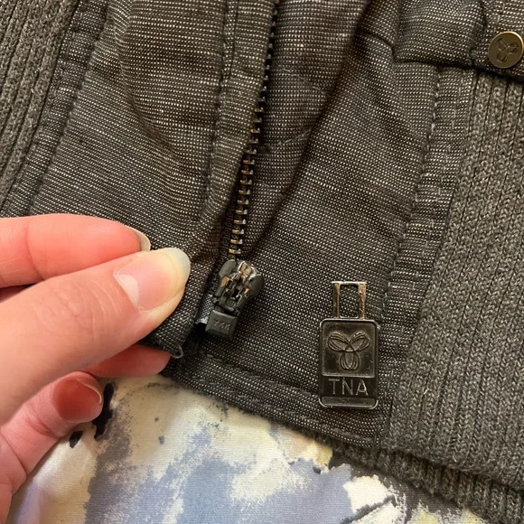 TNA Winter Jacket - Picture 5 of 5